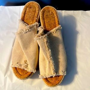 Linen shoes